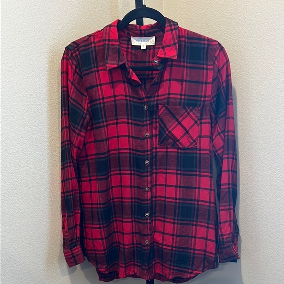 Hippie Rose oversized Red and Black Plaid Shirt - Picture 1 of 3